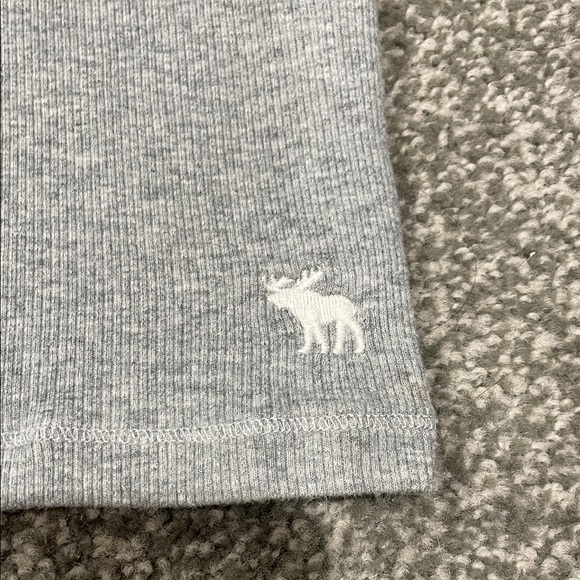 Gray Tank Top - Picture 3 of 6